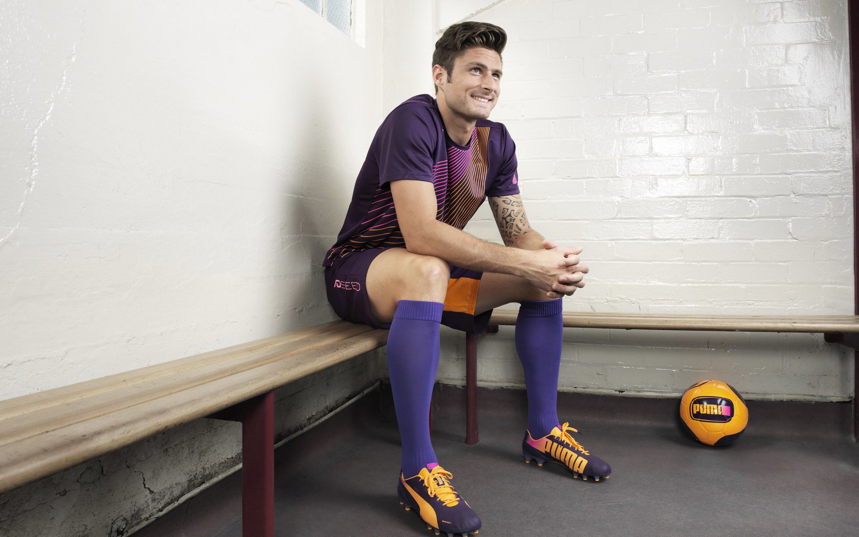 库尔图瓦神级发挥难救主，雷恩掀翻突尼斯背后的战术启示